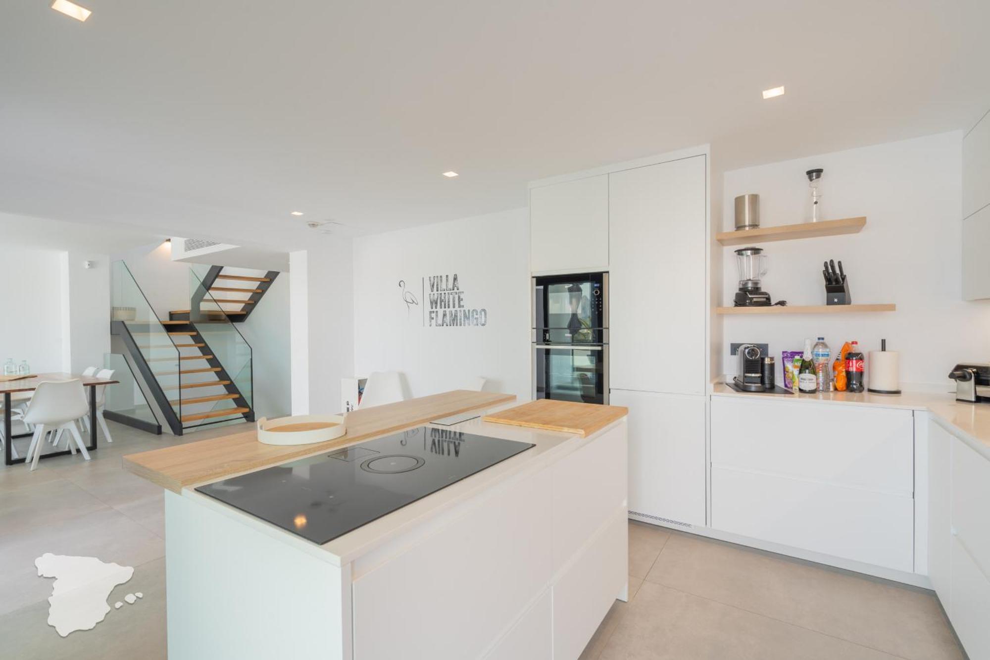 Villa Costablancadreams White Flamingo In *